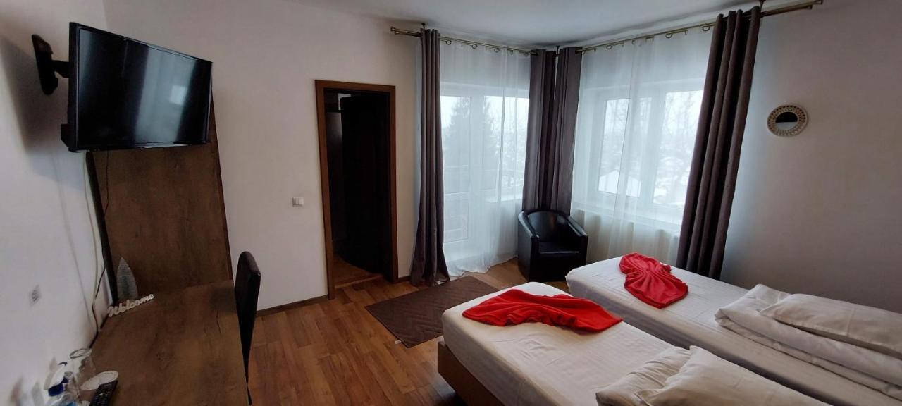 Pensiunea Riunione Braşov Buitenkant foto