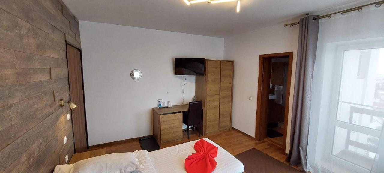 Pensiunea Riunione Braşov Buitenkant foto