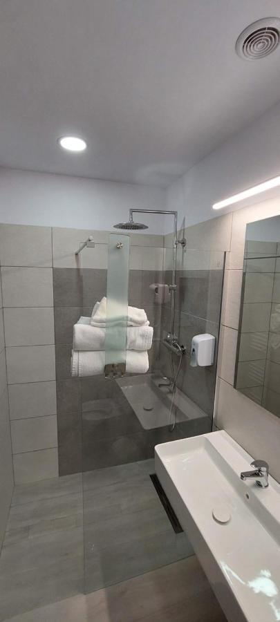 Pensiunea Riunione Braşov Buitenkant foto