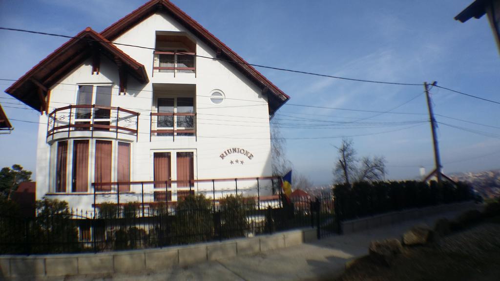 Pensiunea Riunione Braşov Buitenkant foto